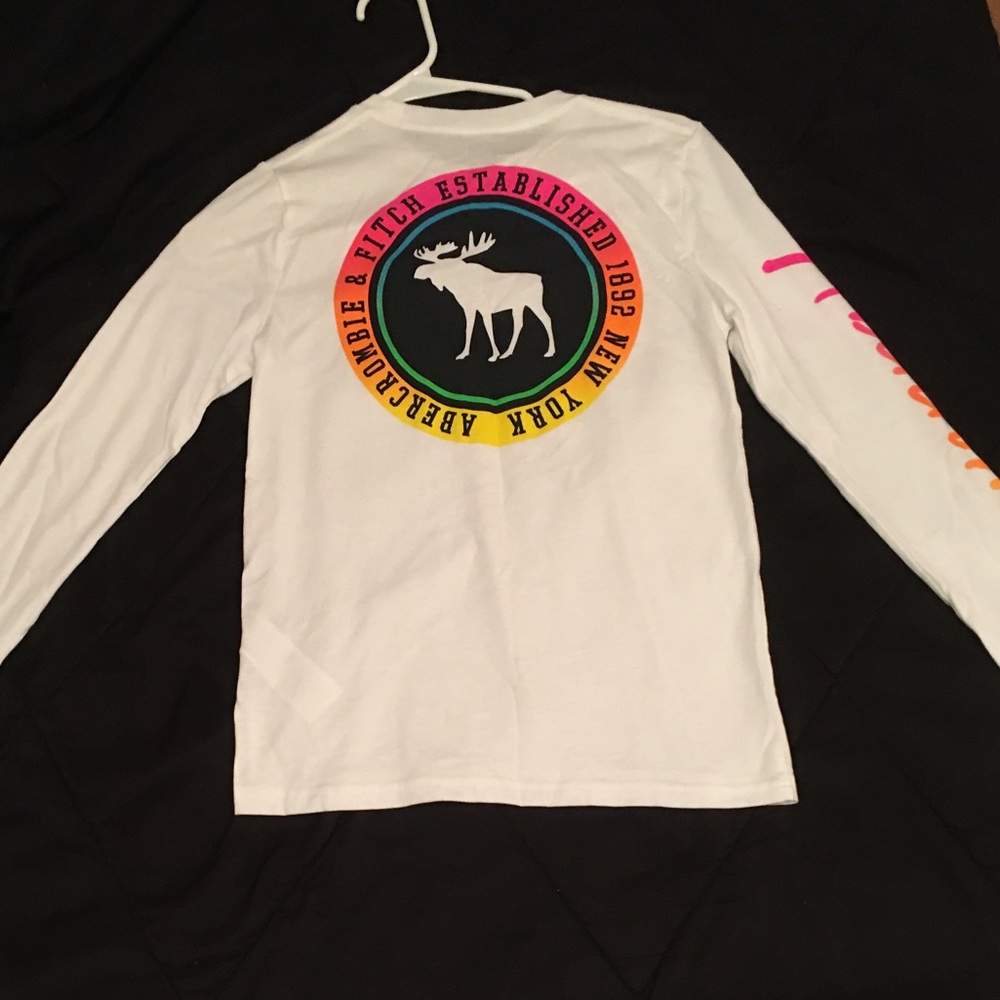 Abercrombie Kids white long sleeve logo tee shirt